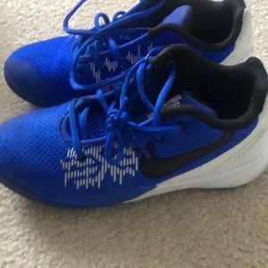 Nike/Kyrie basketball shoes. Boys size 5.